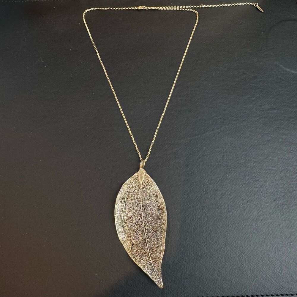 Lulu dk Foil Leaf Pendant Necklace in Gold Tone Adjustable Length